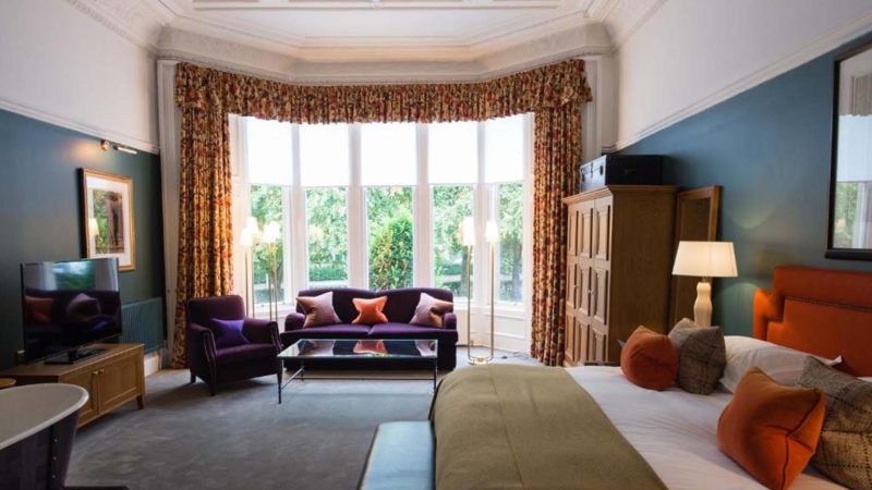 Glasgow Accommodation Guide: From Luxury Hotels to Curated Stays