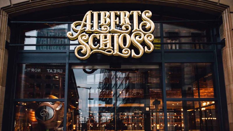 Manchester Nightlife and Bar Guide: Drinks and Atmosphere Uncovered