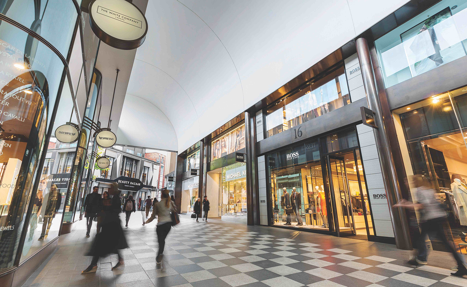Liverpool Street Style: Must-Visit Fashion Districts